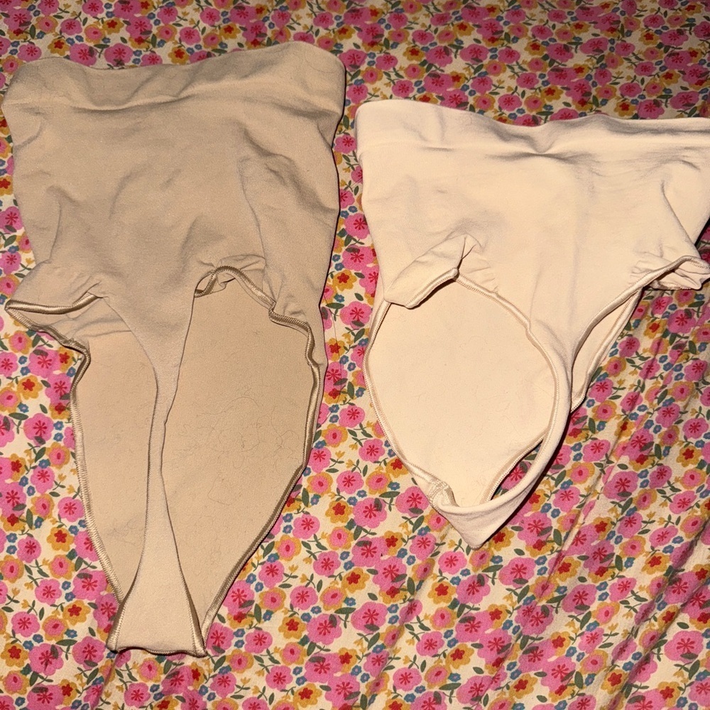 SKIMS Neutral Shapewear Set size S and Xs. Both nwot price is for both pair